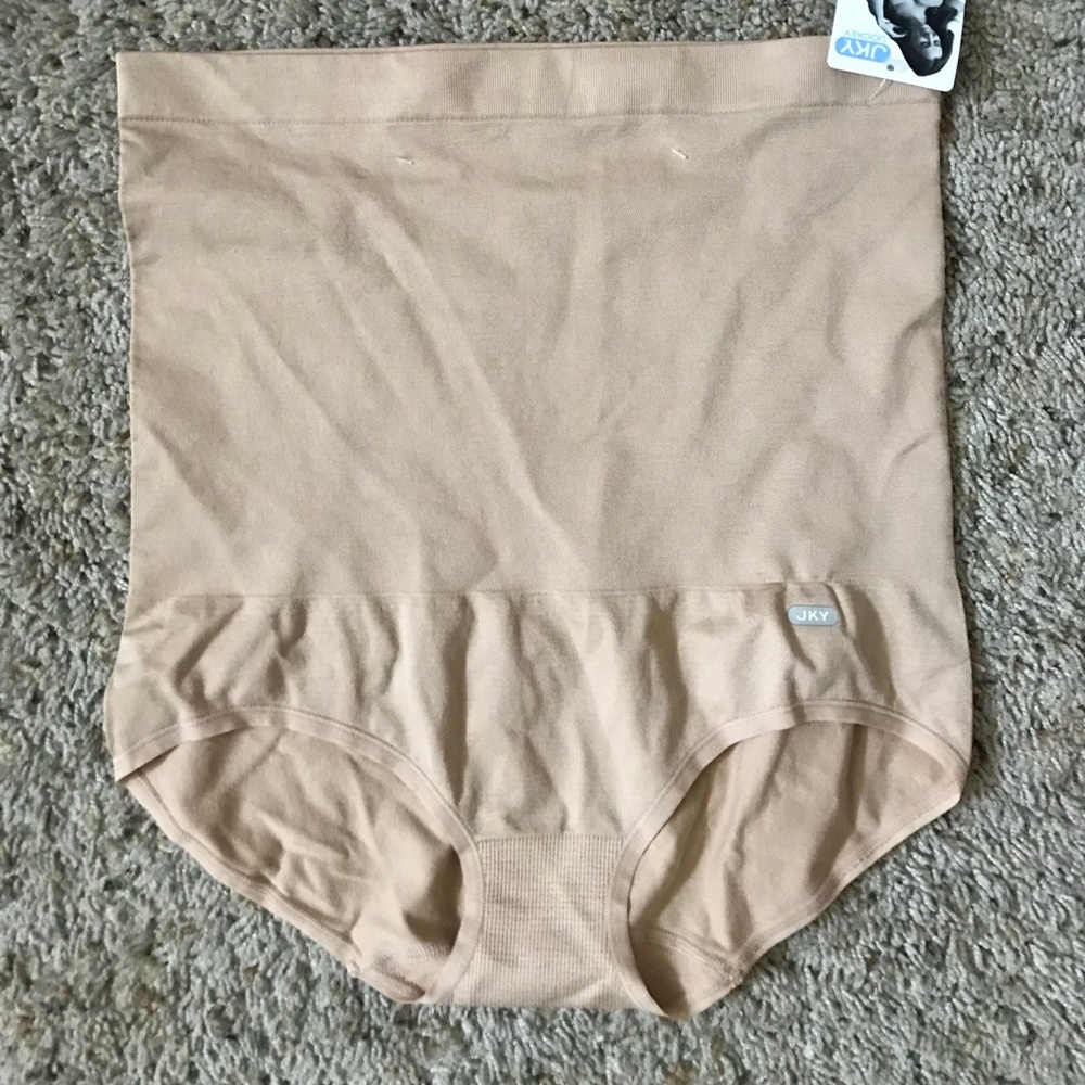 NWT Shapewear